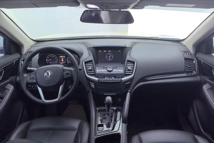 Used Dongfeng Aeolus AX7 2019 Classic 230T Automatic Luxury Top-Selling Model China V Standard Center Console