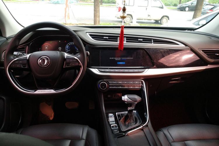 Used Dongfeng Aeolus AX7 2019 1.6T Automatic AI Navigation Model China V Standard Center Console