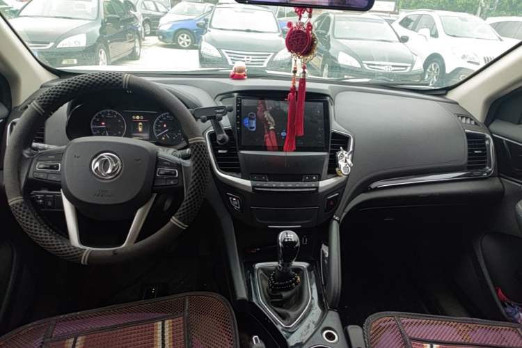 Used Dongfeng Aeolus AX7 2019 Classic 230T Manual Luxury Model China VI Standard Center Console