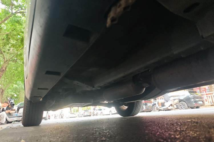 Used Dongfeng Aeolus AX7 2019 Classic 230T Manual Elite Model China V Standard Chassis Front Right