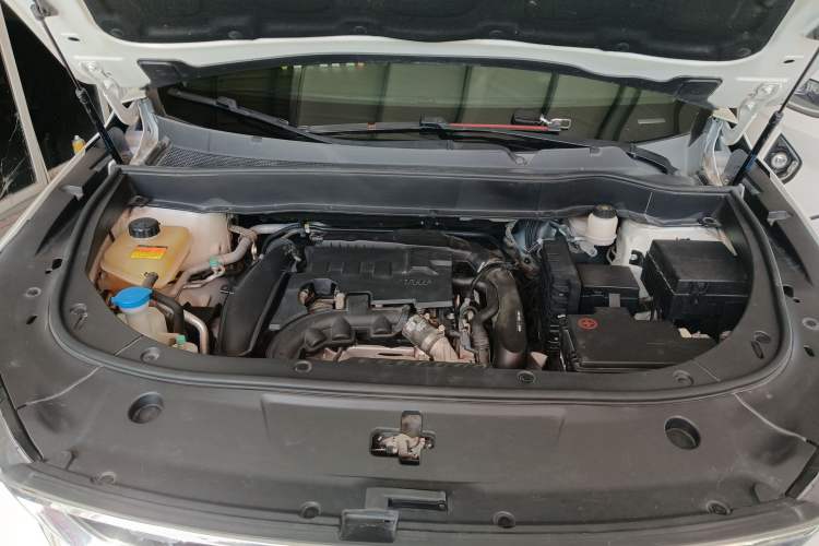 Used Dongfeng Aeolus AX7 2019 1.6T Automatic AI Navigation Model China V Standard Engine Bay