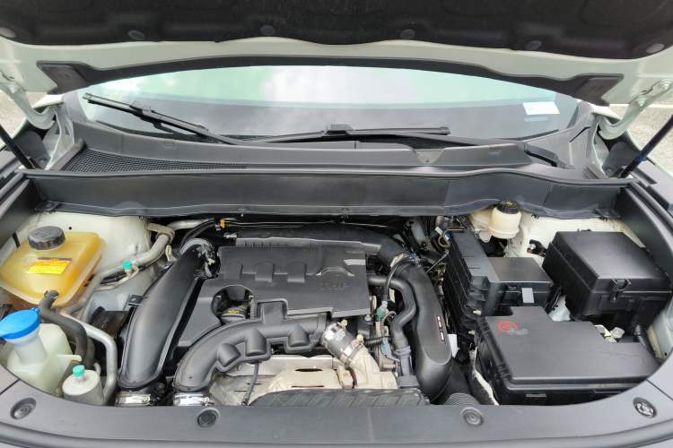 Used Dongfeng Aeolus AX7 2019 1.6T Automatic AI Navigation Model China V Standard Engine Bay