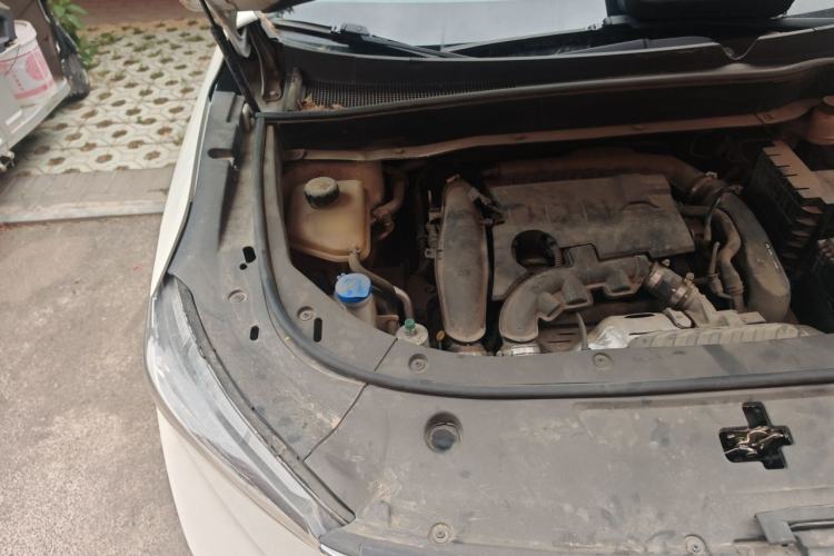 Used Dongfeng Aeolus AX7 2019 1.6T Automatic AI Navigation Model China V Standard Engine Bay Right