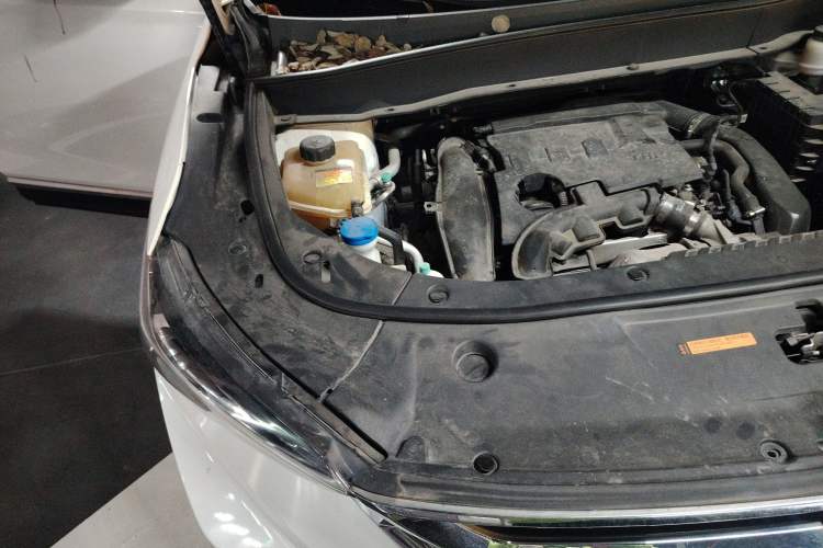 Used Dongfeng Aeolus AX7 2019 1.6T Automatic AI Navigation Model China V Standard Engine Bay Right
