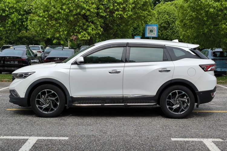 Used Dongfeng Aeolus AX7 2019 1.6T Automatic AI Navigation Model China V Standard Exterior 3