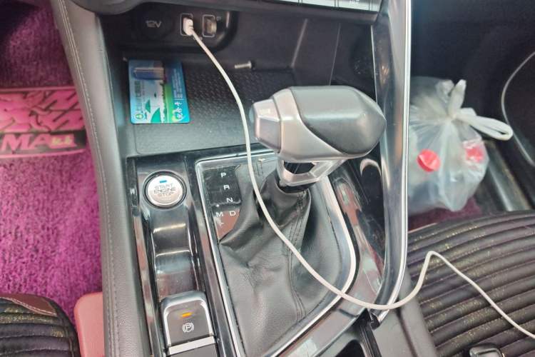 Used Dongfeng Aeolus AX7 2019 1.6T Automatic AI Navigation Model China V Standard Gear Lever