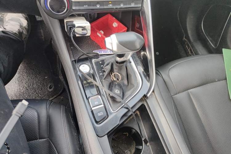 Used Dongfeng Aeolus AX7 2019 1.6T Automatic AI Navigation Model China V Standard Gear Lever