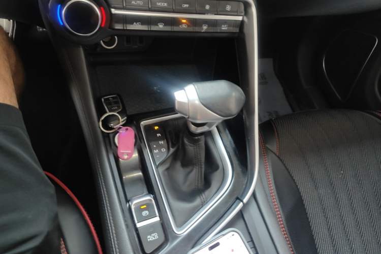 Used Dongfeng Aeolus AX7 2019 1.6T Automatic AI Pioneer Model China V Standard Gear Lever