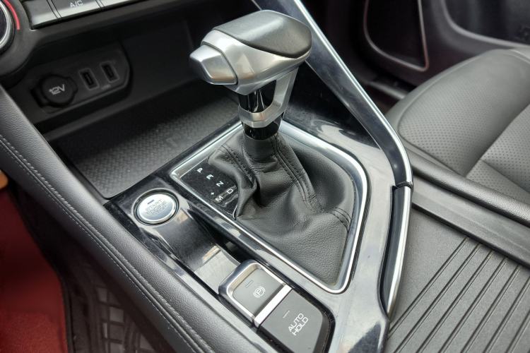 Used Dongfeng Aeolus AX7 2019 1.6T Automatic AI Navigation Model China V Standard Gear Lever