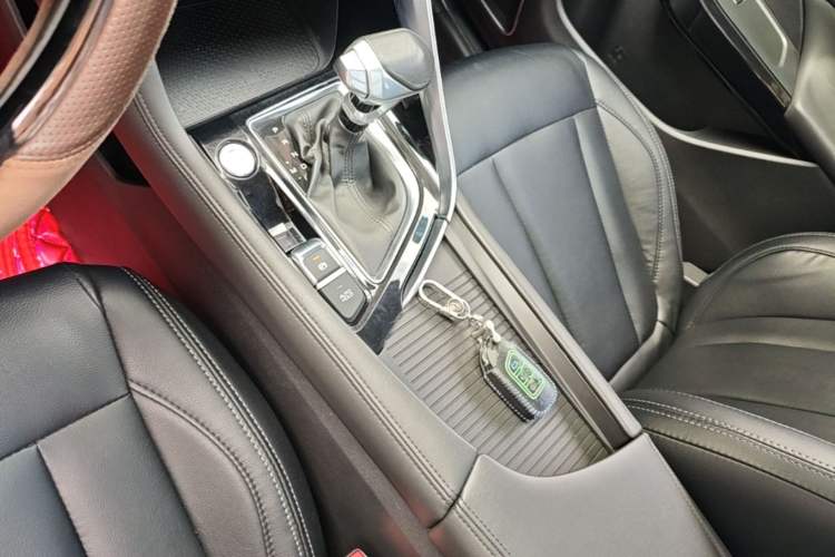Used Dongfeng Aeolus AX7 2019 1.6T Automatic AI Pioneer Model China V Standard Gear Lever