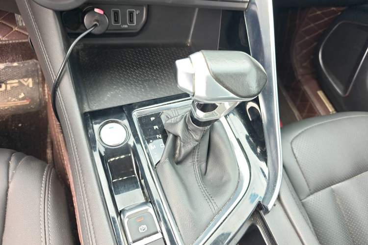 Used Dongfeng Aeolus AX7 2019 1.6T Automatic AI Navigation Model China V Standard Gear Lever