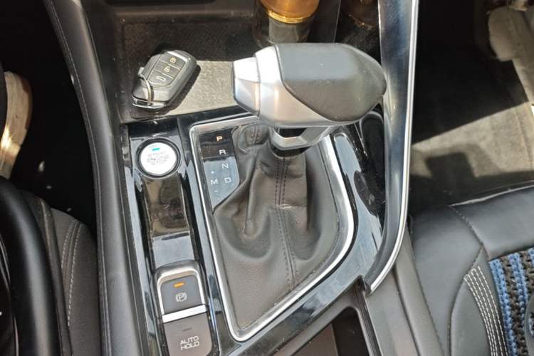 Used Dongfeng Aeolus AX7 2019 1.6T Automatic AI Pioneer Model China V Standard Gear Lever