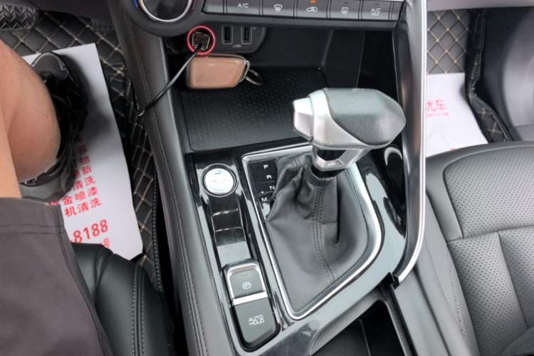 Used Dongfeng Aeolus AX7 2019 1.6T Automatic AI Navigation Model China V Standard Gear Lever
