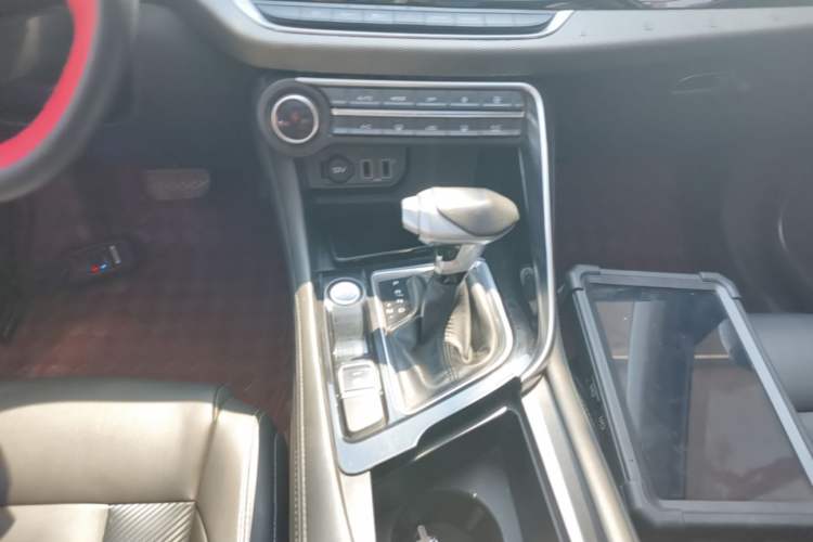 Used Dongfeng Aeolus AX7 2019 1.6T Automatic AI Pioneer Model China V Standard Gear Lever