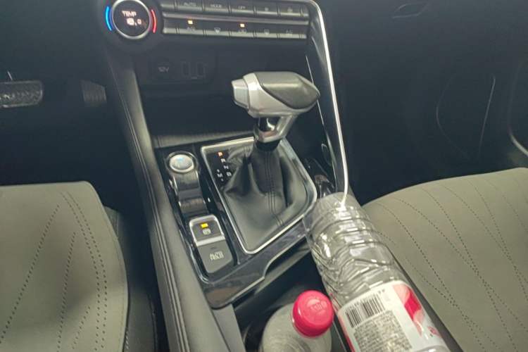 Used Dongfeng Aeolus AX7 2019 1.6T Automatic AI Pioneer Model China V Standard Gear Lever