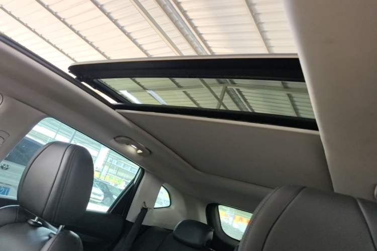 Used Dongfeng Aeolus AX7 2019 1.6T Automatic AI Navigation Model China V Standard Headliner