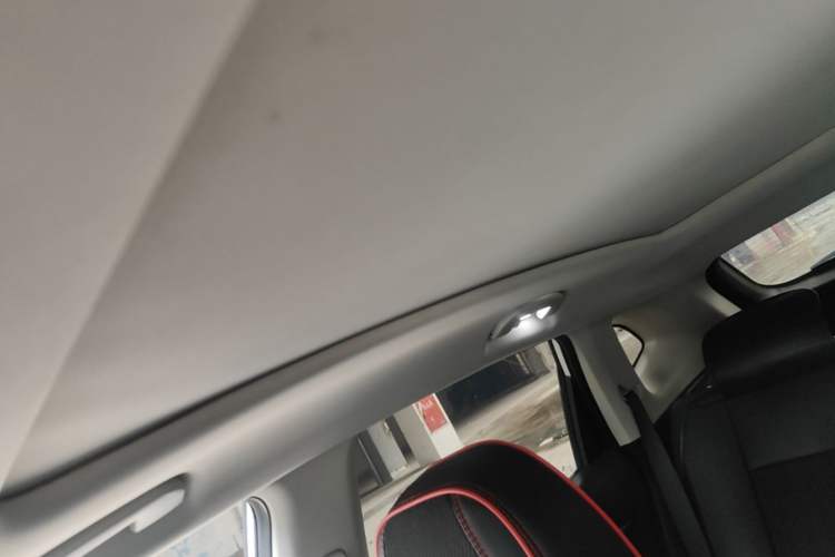 Used Dongfeng Aeolus AX7 2019 1.6T Automatic AI Pioneer Model China V Standard Headliner