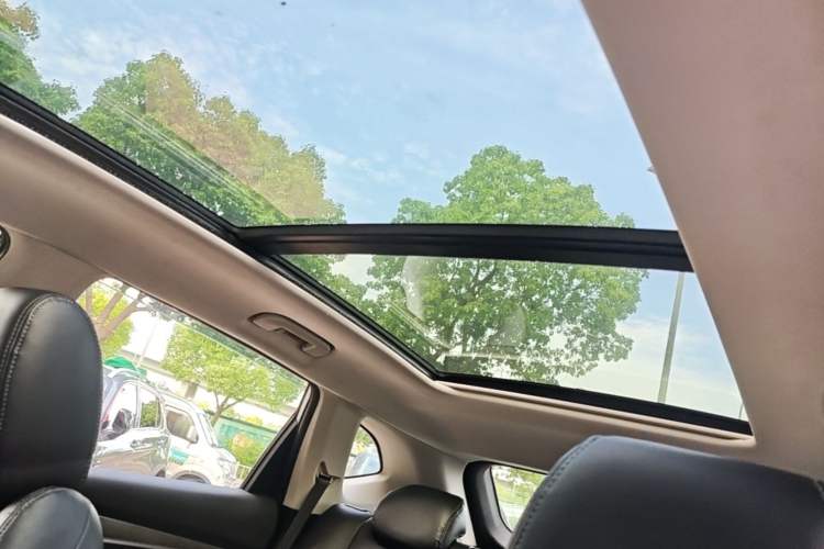 Used Dongfeng Aeolus AX7 2019 1.6T Automatic AI Pioneer Model China V Standard Headliner