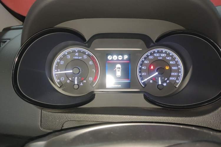 Used Dongfeng Aeolus AX7 2019 Classic 230T Automatic Luxury Top-Selling Model China V Standard Instrument Cluster