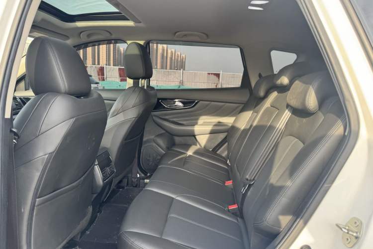 Used Dongfeng Aeolus AX7 2019 Classic 230T Manual Elite Model China VI Standard Interior 1