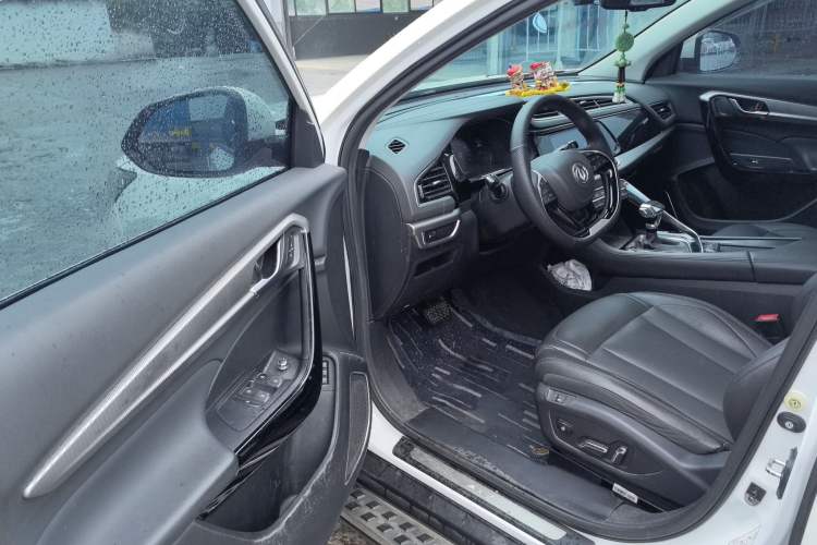 Used Dongfeng Aeolus AX7 2019 1.6T Automatic AI Navigation Model China V Standard Interior 2