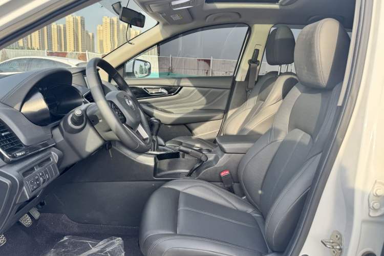 Used Dongfeng Aeolus AX7 2019 Classic 230T Manual Elite Model China VI Standard Interior 3