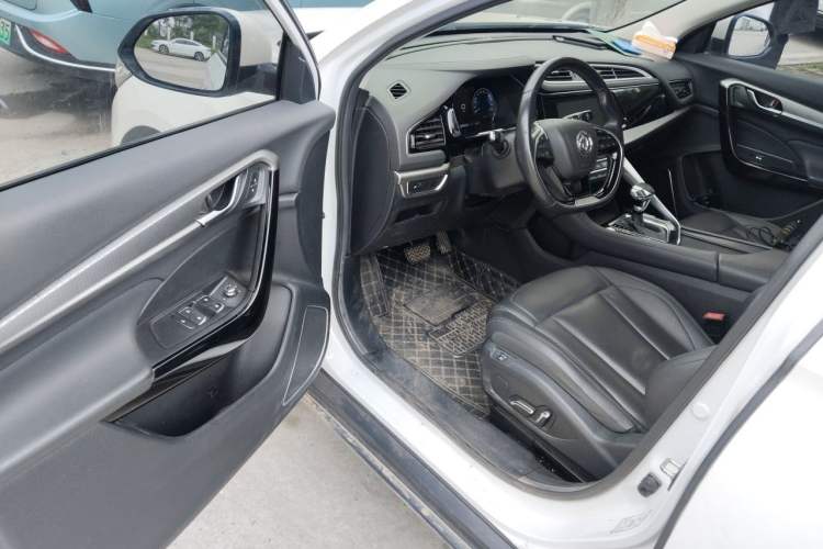 Used Dongfeng Aeolus AX7 2019 1.6T Automatic AI Navigation Model China V Standard Interior 3