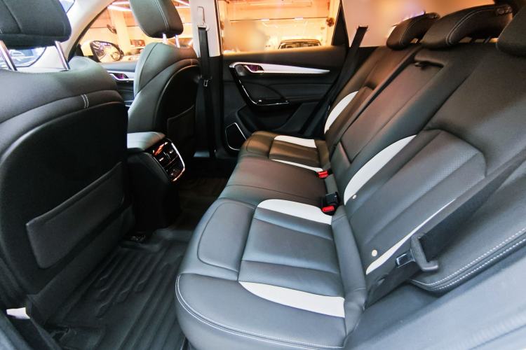 Used Dongfeng Aeolus AX7 2019 1.6T Automatic AI Navigation Model Enjoyment Version China VI Standard Interior 3