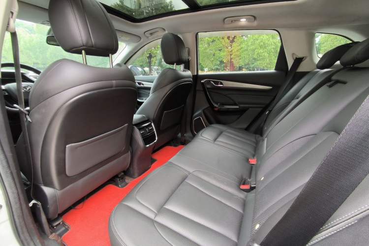 Used Dongfeng Aeolus AX7 2019 1.6T Automatic AI Navigation Model China V Standard Interior 4