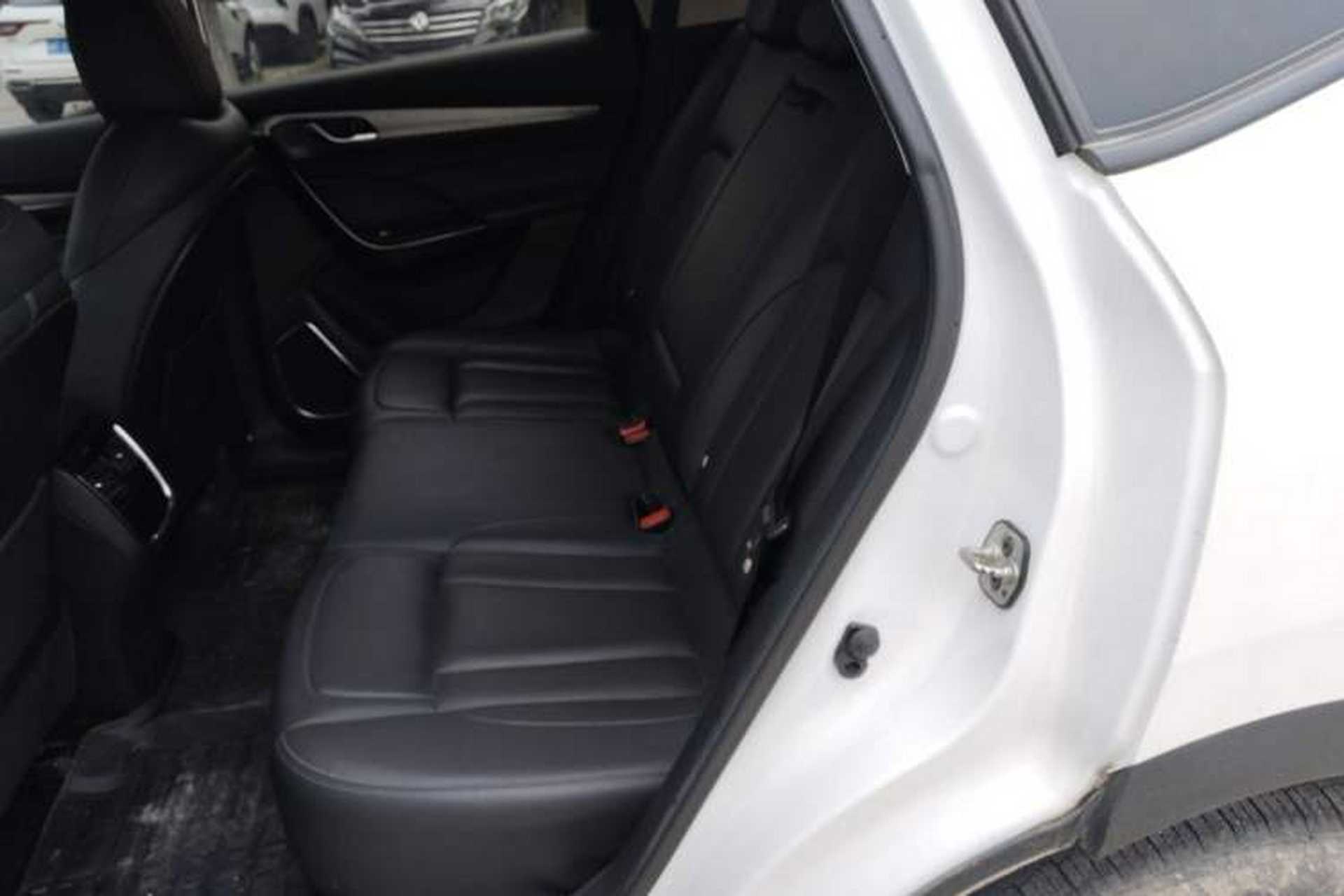Used Dongfeng Aeolus AX7 2019 1.6T Automatic AI Navigation Model China V Standard Interior 4