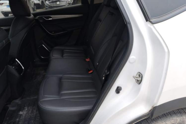 Used Dongfeng Aeolus AX7 2019 1.6T Automatic AI Navigation Model China V Standard Interior 4