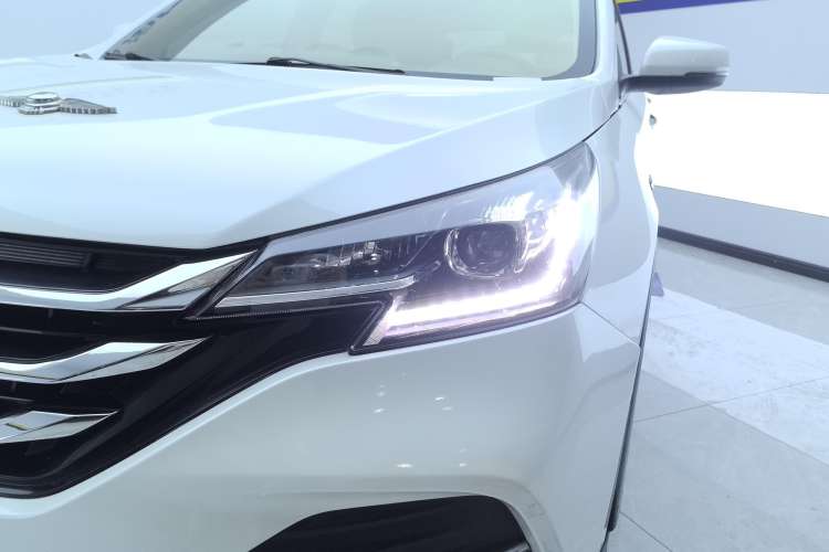 Used Dongfeng Aeolus AX7 2019 Classic 230T Automatic Luxury Top-Selling Model China V Standard Left Front Headlight