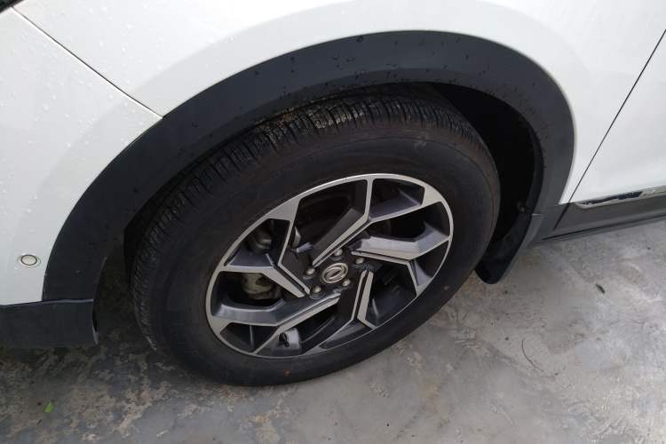 Used Dongfeng Aeolus AX7 2019 1.6T Automatic AI Navigation Model China V Standard Left Front Wheel Hub