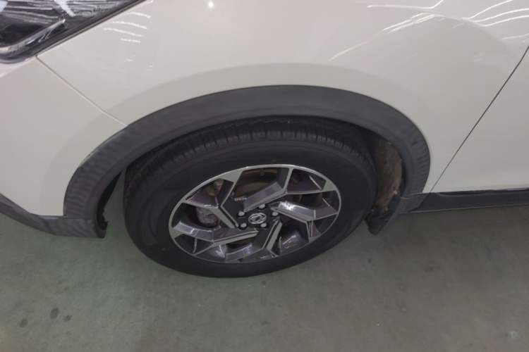 Used Dongfeng Aeolus AX7 2019 1.6T Automatic AI Pioneer Model China V Standard Left Front Wheel Hub