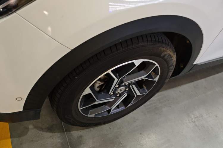 Used Dongfeng Aeolus AX7 2019 1.6T Automatic AI Navigation Model China V Standard Left Front Wheel Hub
