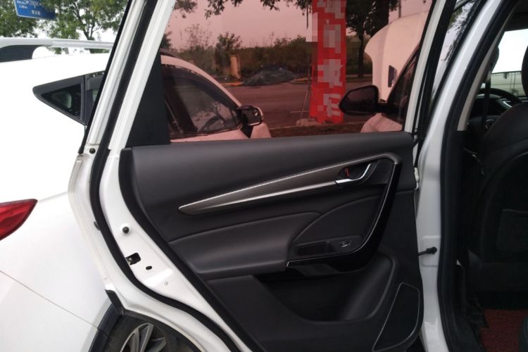 Used Dongfeng Aeolus AX7 2019 1.6T Automatic AI Navigation Model China V Standard Left Rear Door Interior