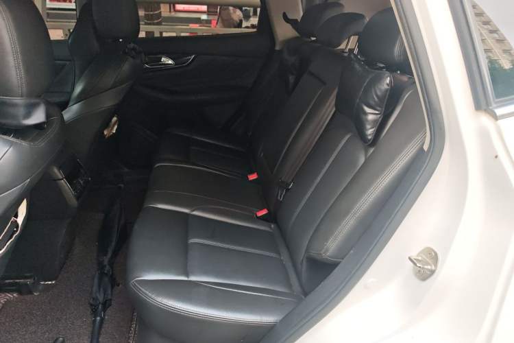 Used Dongfeng Aeolus AX7 2019 Classic 230T Manual Elite Model China V Standard Left Rear Seat