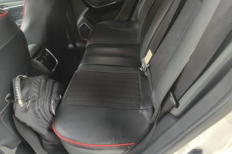 Used Dongfeng Aeolus AX7 2019 1.6T Automatic AI Pioneer Model China V Standard Left Rear Seat