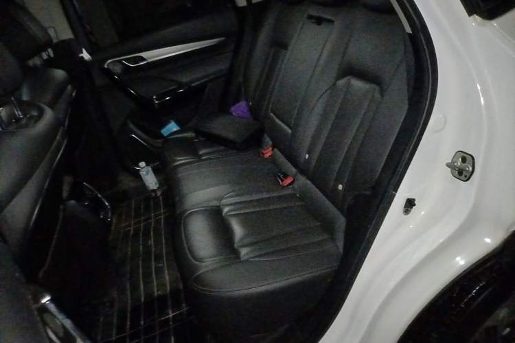 Used Dongfeng Aeolus AX7 2019 1.6T Automatic AI Navigation Model China V Standard Left Rear Seat
