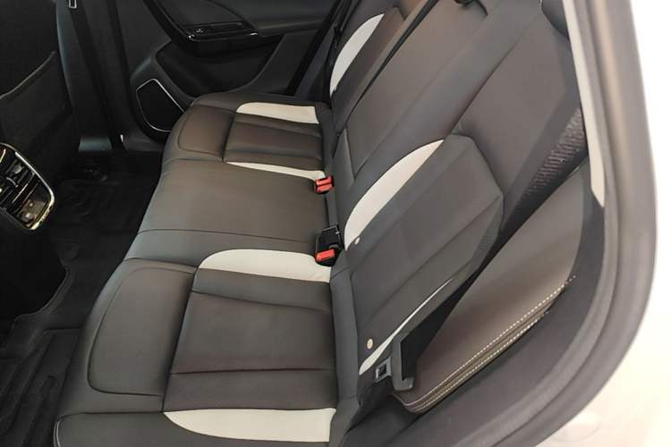 Used Dongfeng Aeolus AX7 2019 1.6T Automatic AI Navigation Model Enjoyment Version China VI Standard Left Rear Seat