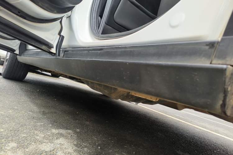 Used Dongfeng Aeolus AX7 2019 1.6T Automatic AI Pioneer Model China V Standard Left Side Sill