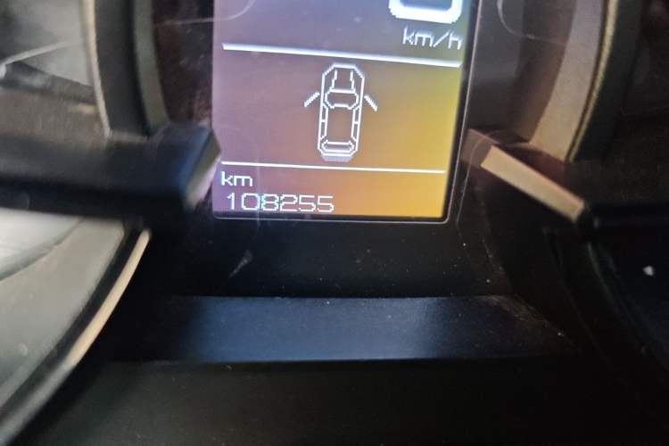 Used Dongfeng Aeolus AX7 2019 Classic 230T Manual Elite Model China V Standard Odometer Close Up