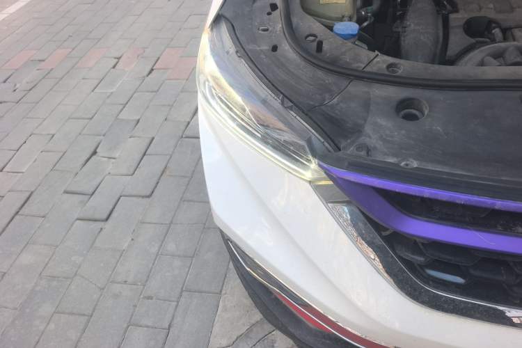 Used Dongfeng Aeolus AX7 2019 1.6T Automatic AI Navigation Model China V Standard Right Front Headlight