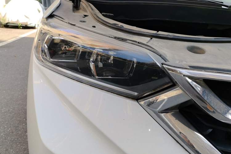 Used Dongfeng Aeolus AX7 2019 1.6T Automatic AI Pioneer Model China V Standard Right Front Headlight
