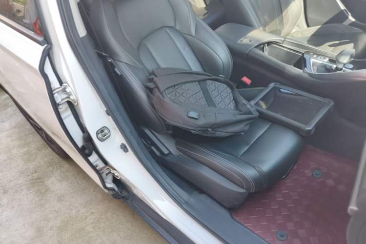 Used Dongfeng Aeolus AX7 2019 1.6T Automatic AI Pioneer Model China V Standard Right Front Seat