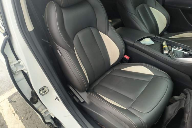 Used Dongfeng Aeolus AX7 2019 1.6T Automatic AI Pioneer Model China V Standard Right Front Seat