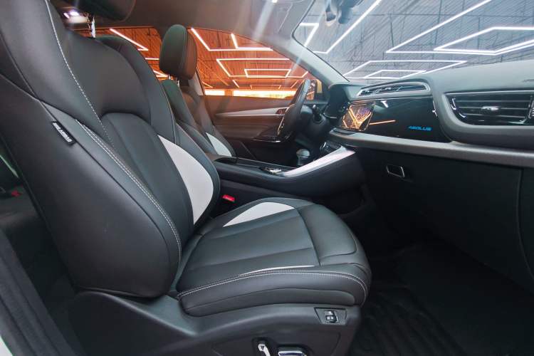 Used Dongfeng Aeolus AX7 2019 1.6T Automatic AI Navigation Model Enjoyment Version China VI Standard Right Front Seat