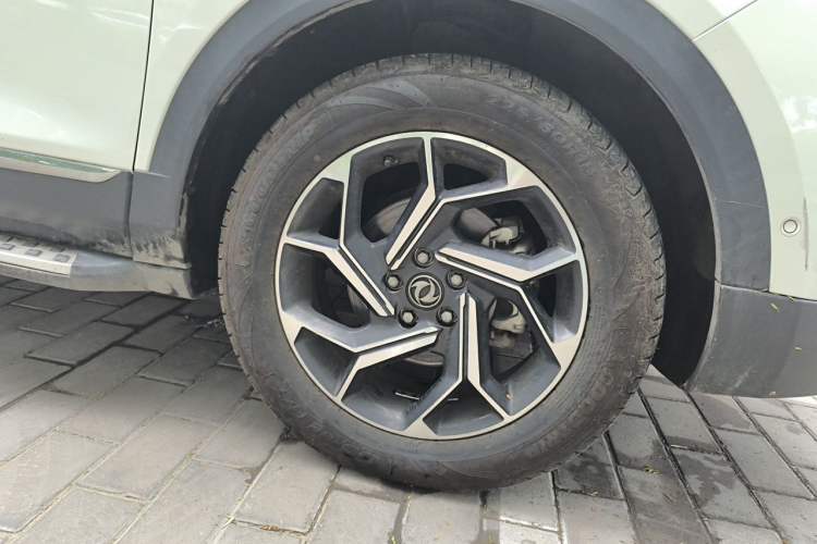 Used Dongfeng Aeolus AX7 2019 1.6T Automatic AI Navigation Model China V Standard Right Front Wheel Hub
