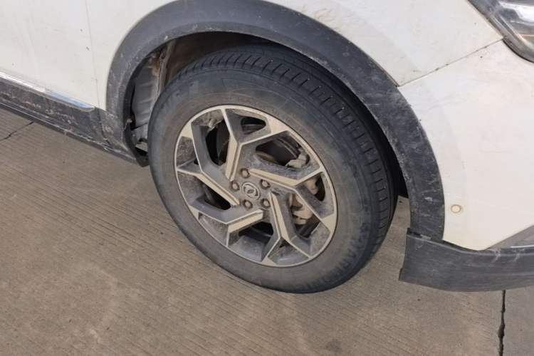 Used Dongfeng Aeolus AX7 2019 1.6T Automatic AI Navigation Model China V Standard Right Front Wheel Hub