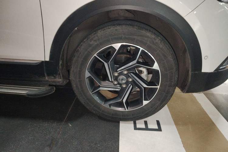 Used Dongfeng Aeolus AX7 2019 1.6T Automatic AI Navigation Model China V Standard Right Front Wheel Hub